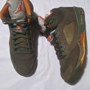 Air Jordan 5 Retro LS 'Olive'. Size 13.
